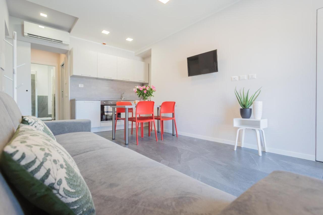 Sant'Agostino Apartments By Rent All Como Exterior photo