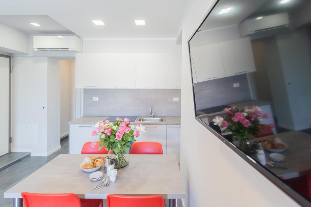 Sant'Agostino Apartments By Rent All Como Exterior photo