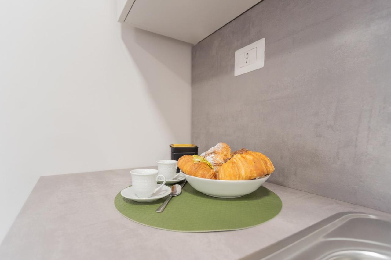 Sant'Agostino Apartments By Rent All Como Exterior photo