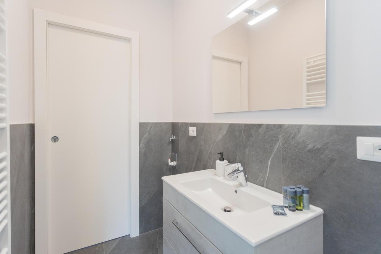 Sant'Agostino Apartments By Rent All Como Exterior photo