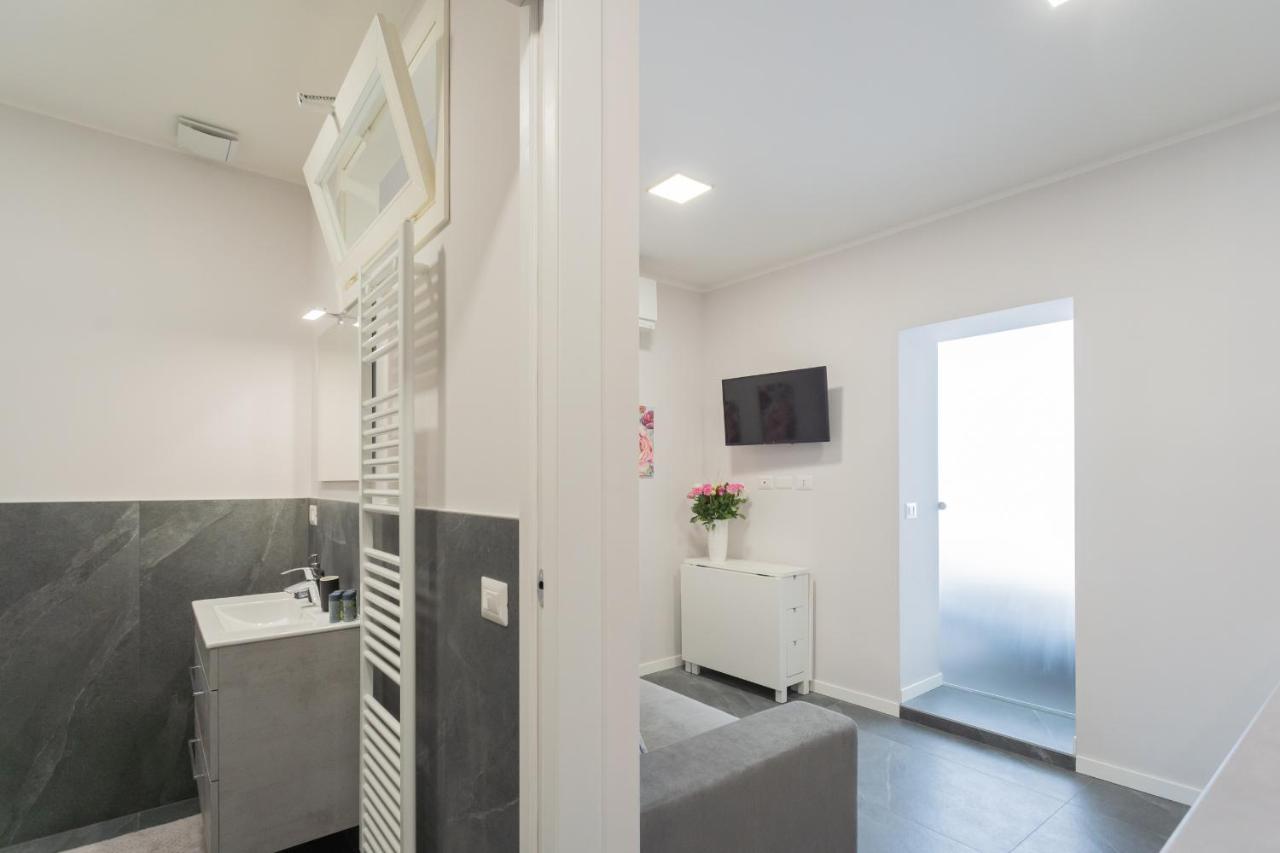 Sant'Agostino Apartments By Rent All Como Exterior photo